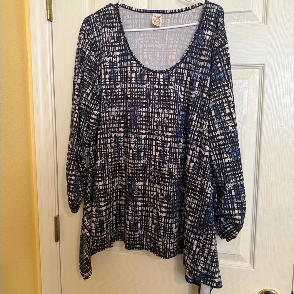 Navy and White Patterned Women's Top